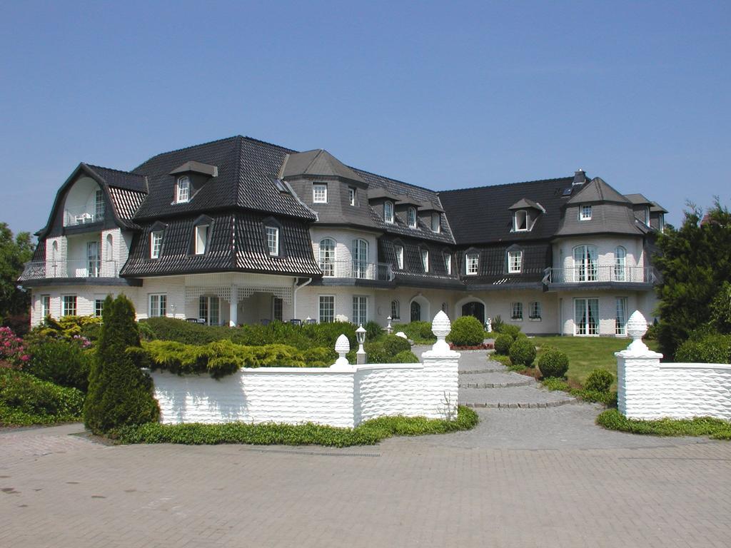 Stelinger Hof Hotel Muenkel Гарбсен Екстериор снимка